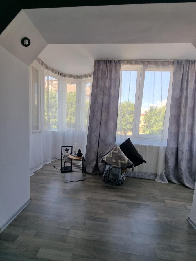 Clau Home Hunedoara Ngoại thất bức ảnh