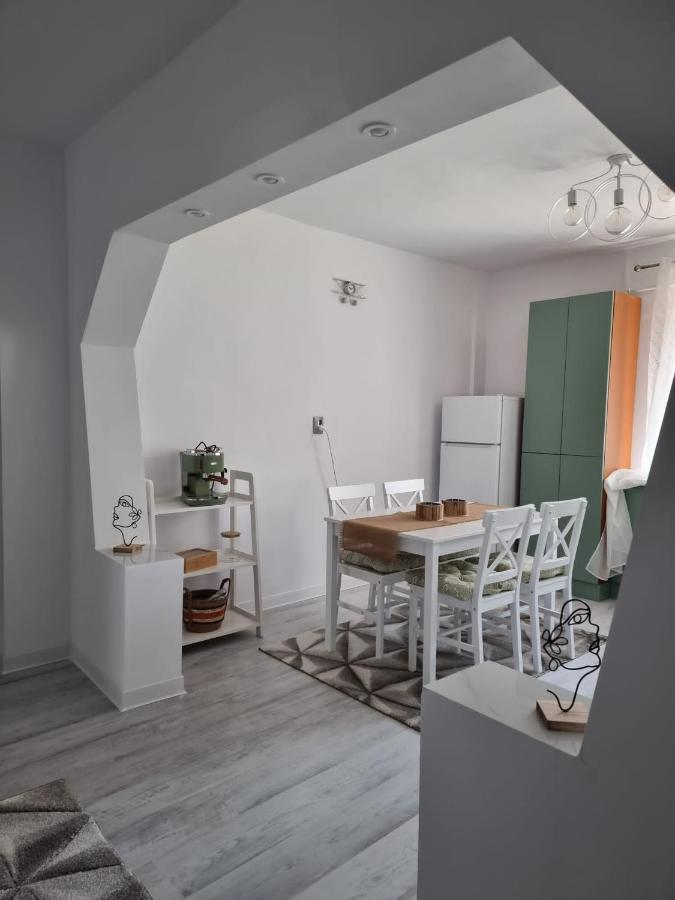 Clau Home Hunedoara Ngoại thất bức ảnh