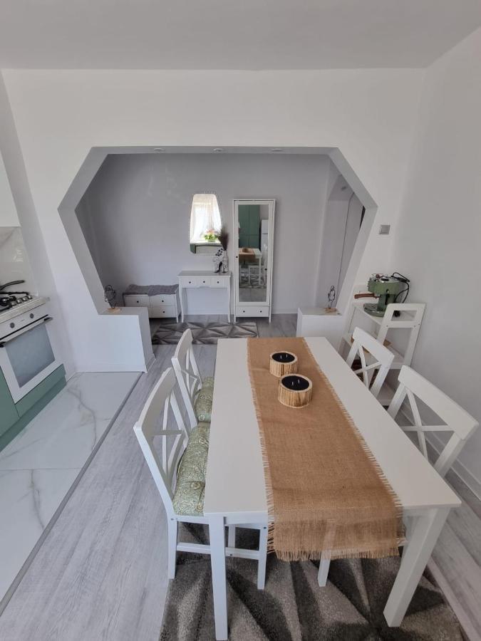 Clau Home Hunedoara Ngoại thất bức ảnh