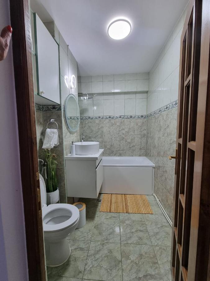 Clau Home Hunedoara Ngoại thất bức ảnh